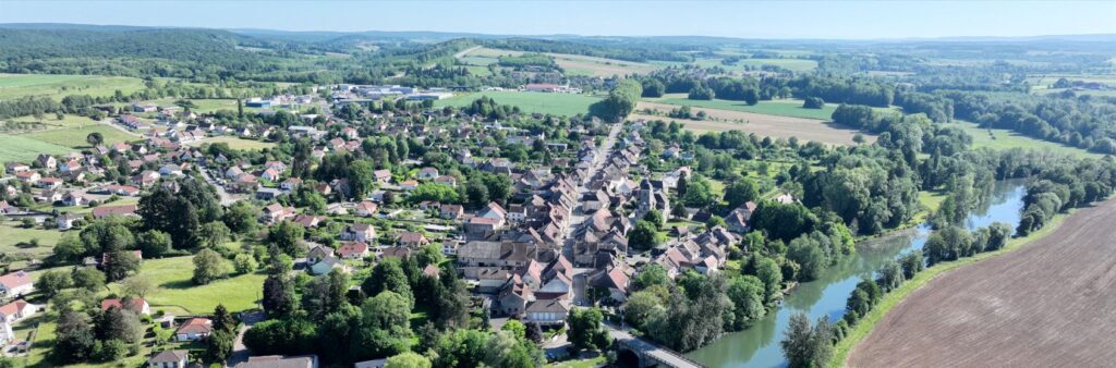 Vue aérienne de Voray-Sur-l'Ognon (70) - © Ccpr